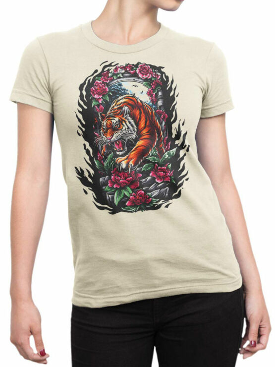 2471 Jungle Bloom Tiger T-Shirt Front Woman